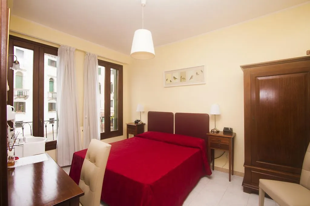 Hotel Dalla Mora Venice 0*,  Italy
