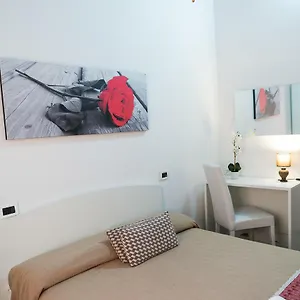 Гостевой дом Backpackers House, Венеция