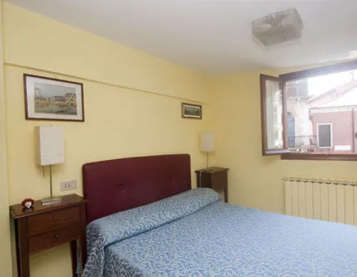 Hotel dalla Mora Venezia 0*,  Italia